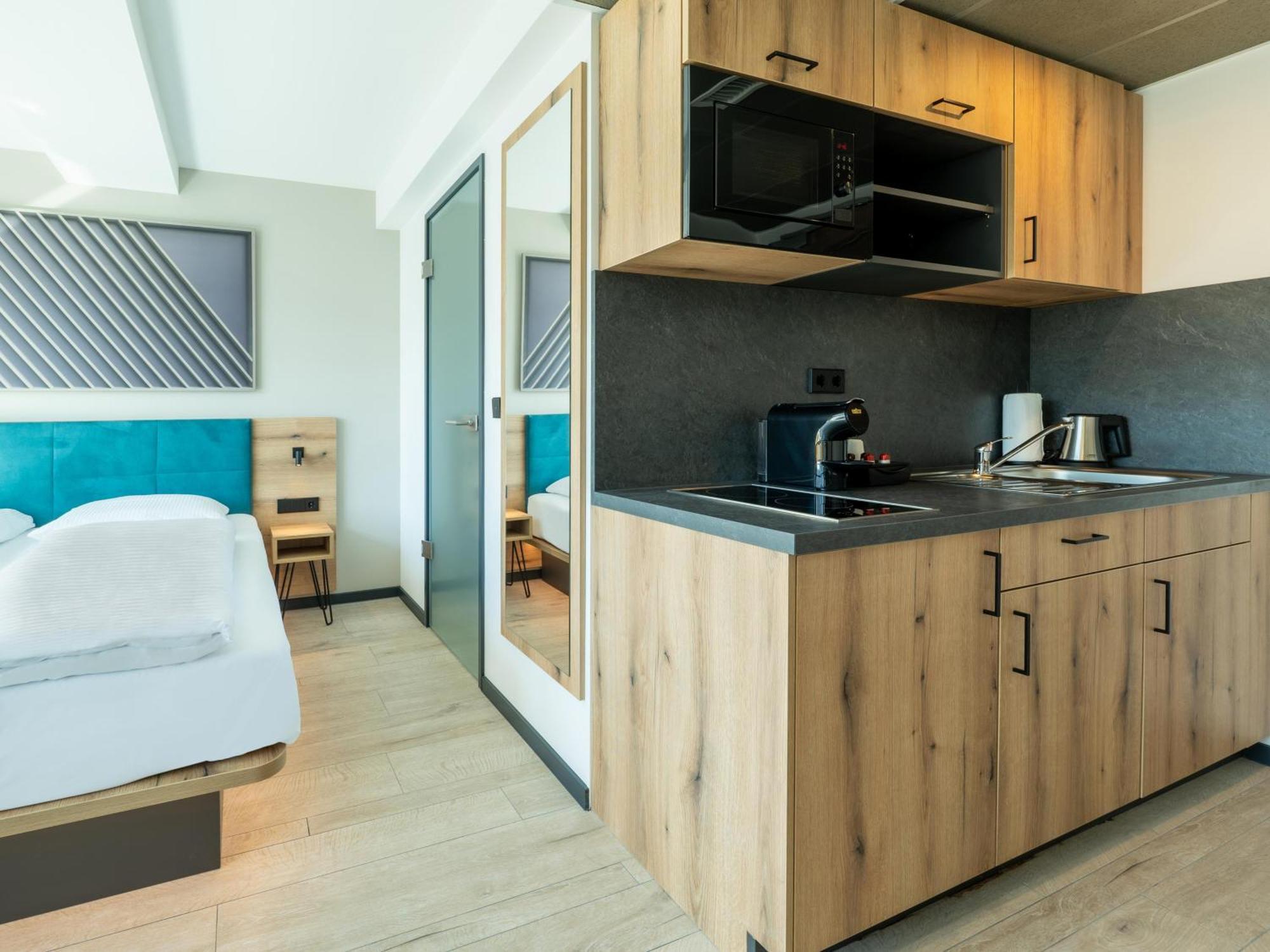 B&B Hotel Albstadt-Hbf 외부 사진