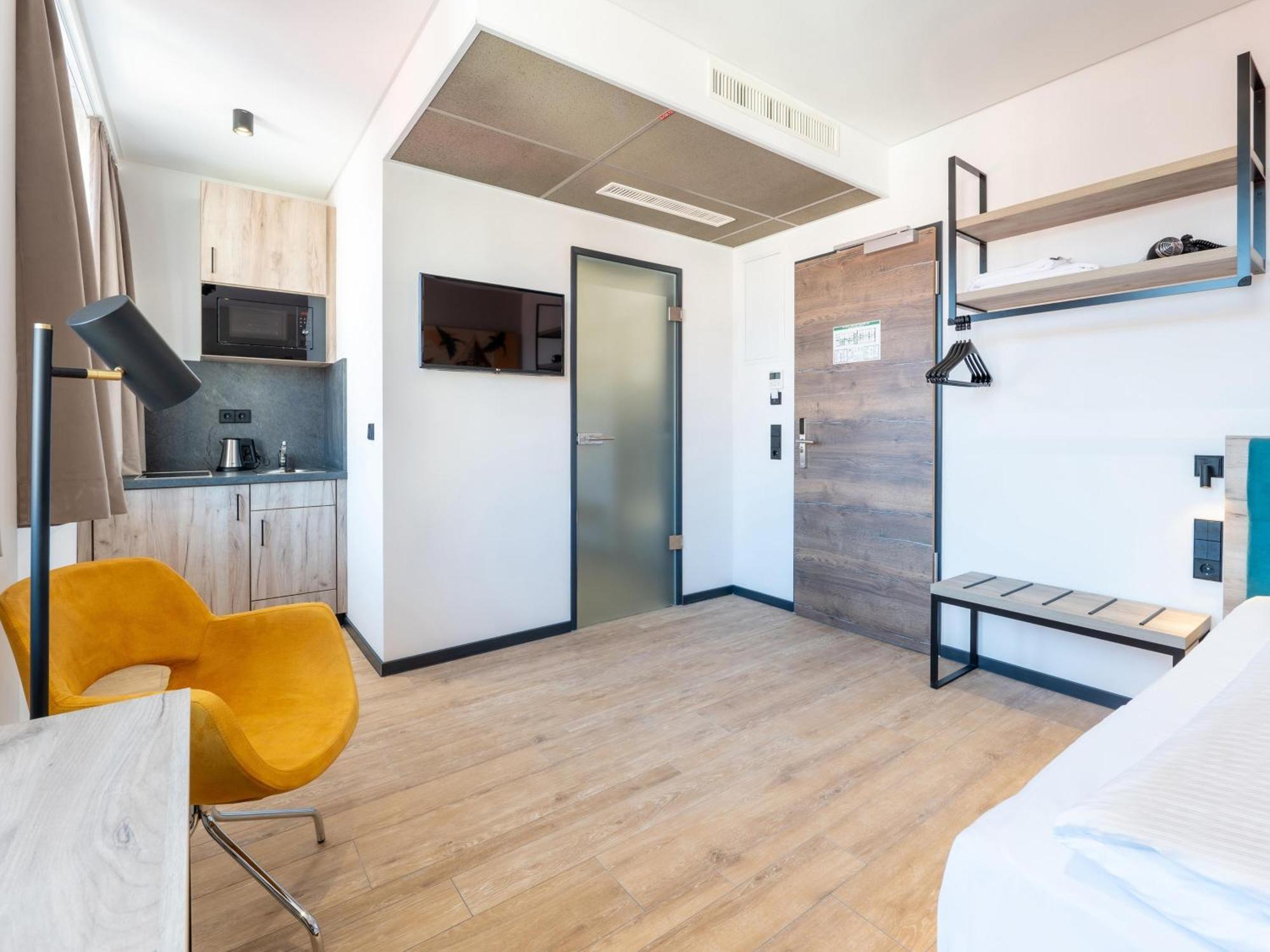 B&B Hotel Albstadt-Hbf 외부 사진