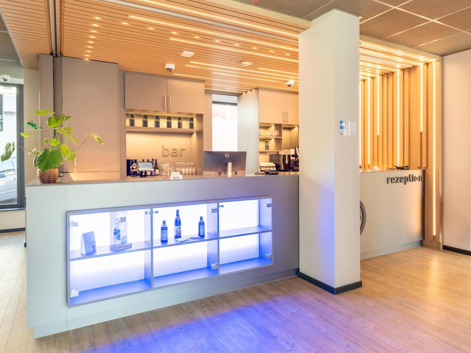B&B Hotel Albstadt-Hbf 외부 사진